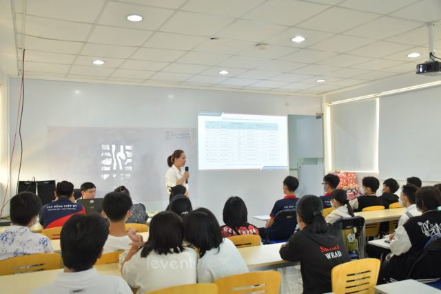 Ngày hội nhập học Cao đẳng Việt Mỹ Cần Thơ 2022